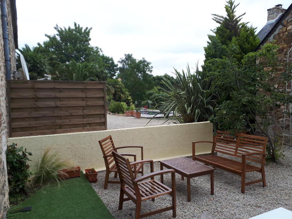 La petite Hautière Maison 2 personnes Plouer sur Rance avec piscine photo 4