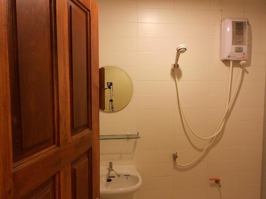 Трехместный (Смежный номер), Отель Lodge 61