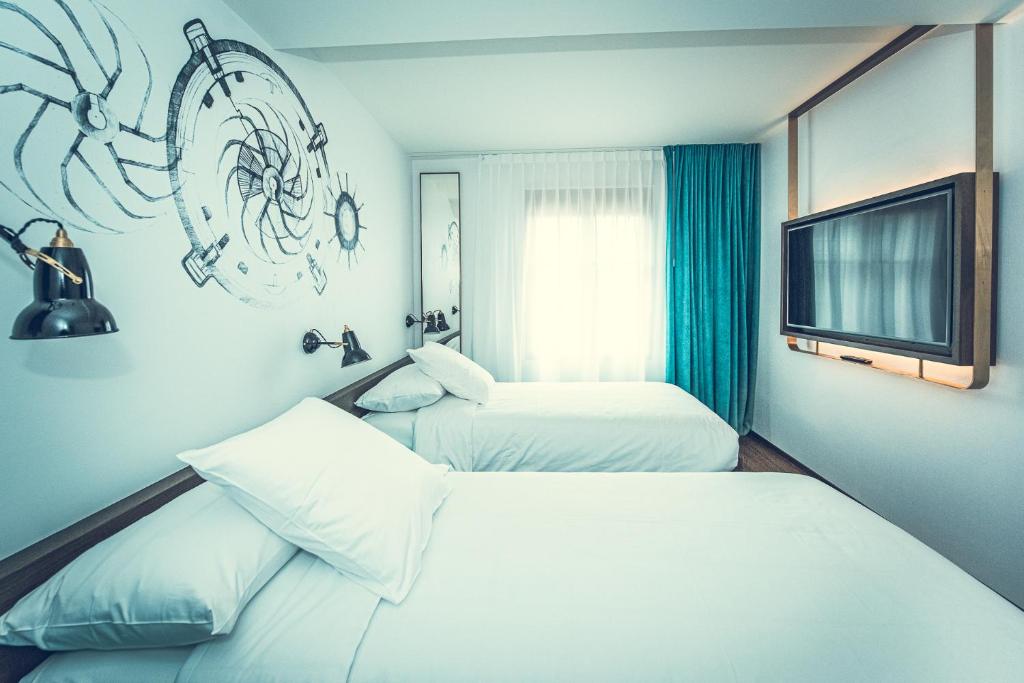 Двухместный (Двухместный номер Делюкс с 2 отдельными кроватями), Hotel Bernina Geneva