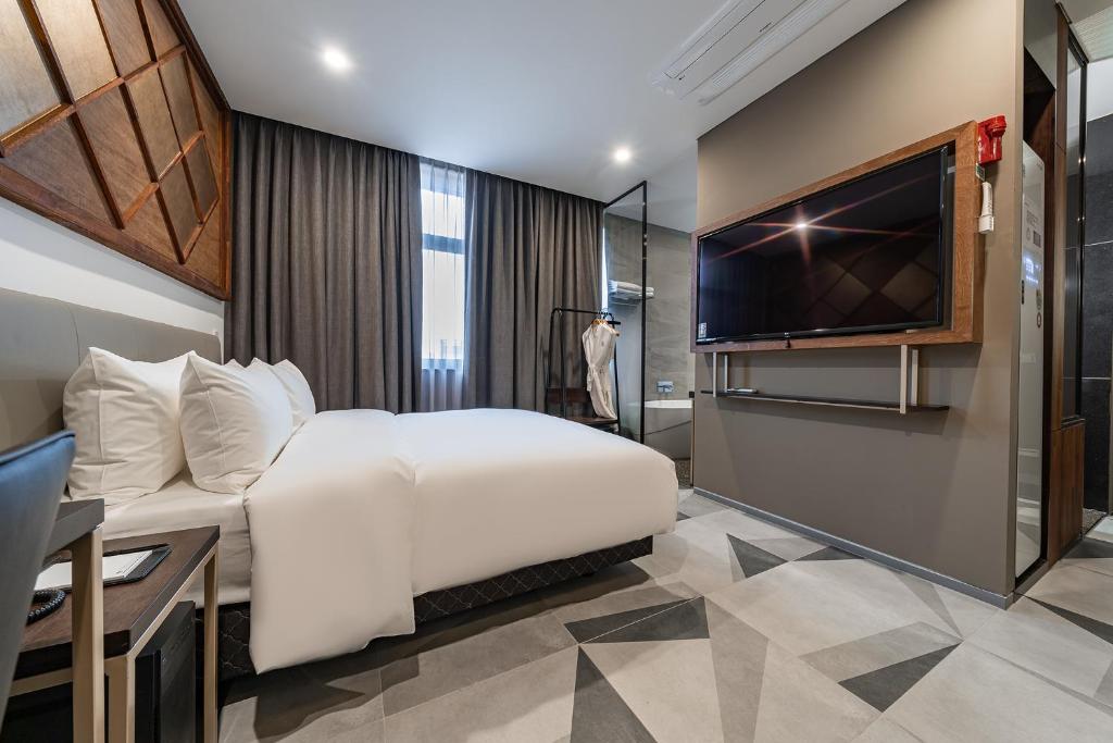 Двухместный (Большой двухместный номер с 1 кроватью), Hotel RU136