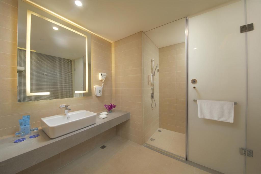 Holiday Inn Express Zhengzhou Zhengdong, an IHG Hotel photo 2