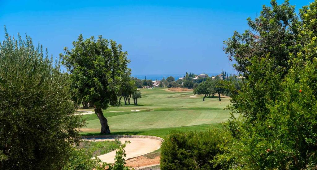 4 bedroom Villa Lofou with private pool and sea views, Aphrodite Hills Resort photo 3