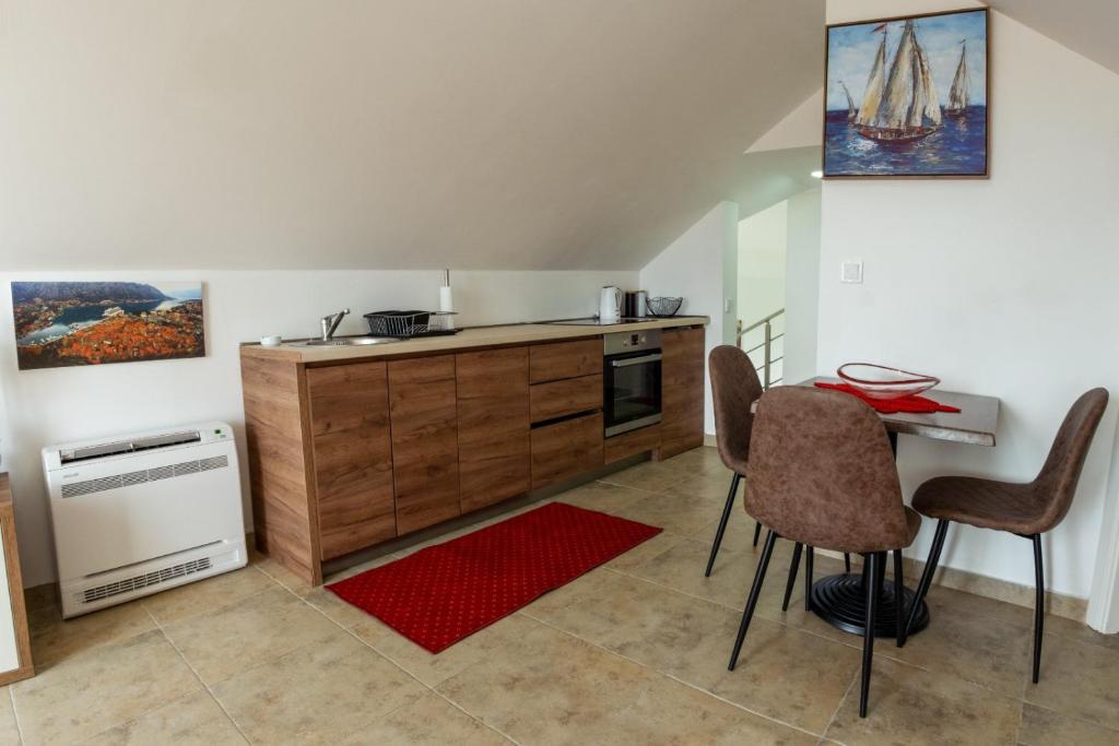 Апартаменты (Апартаменты с видом на море), Apartment L Palace