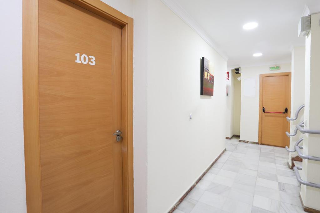 Hostal la Campana photo 3