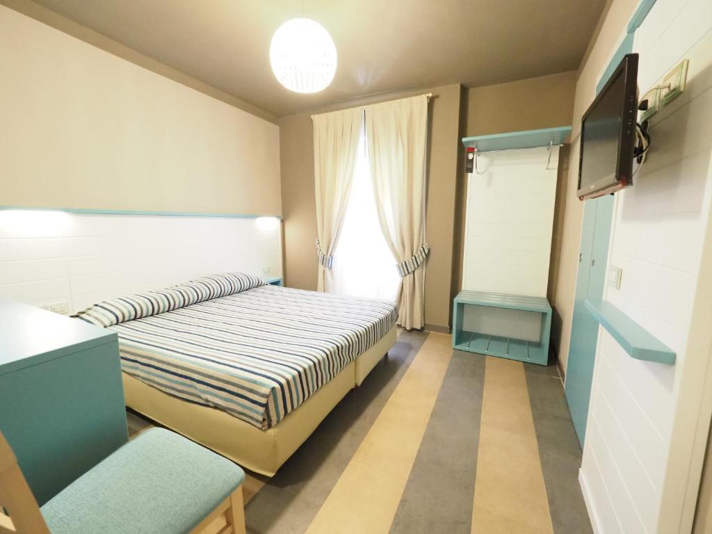 Hotel La Spiaggia photo 4