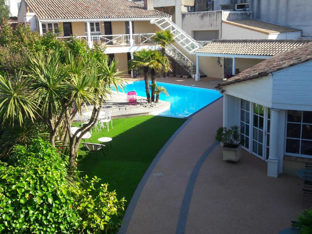 Le Manoir de l'Antiquite photo 3