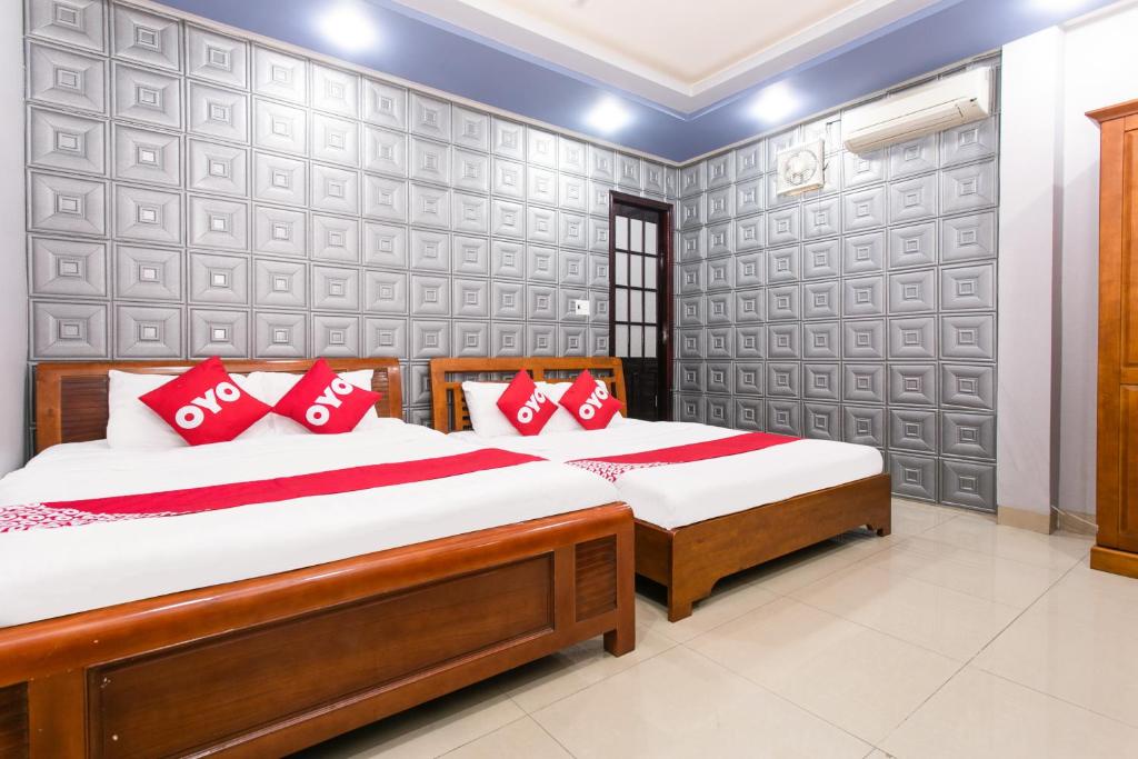 Четырехместный (Улучшенный четырехместный номер), Honey Hotel