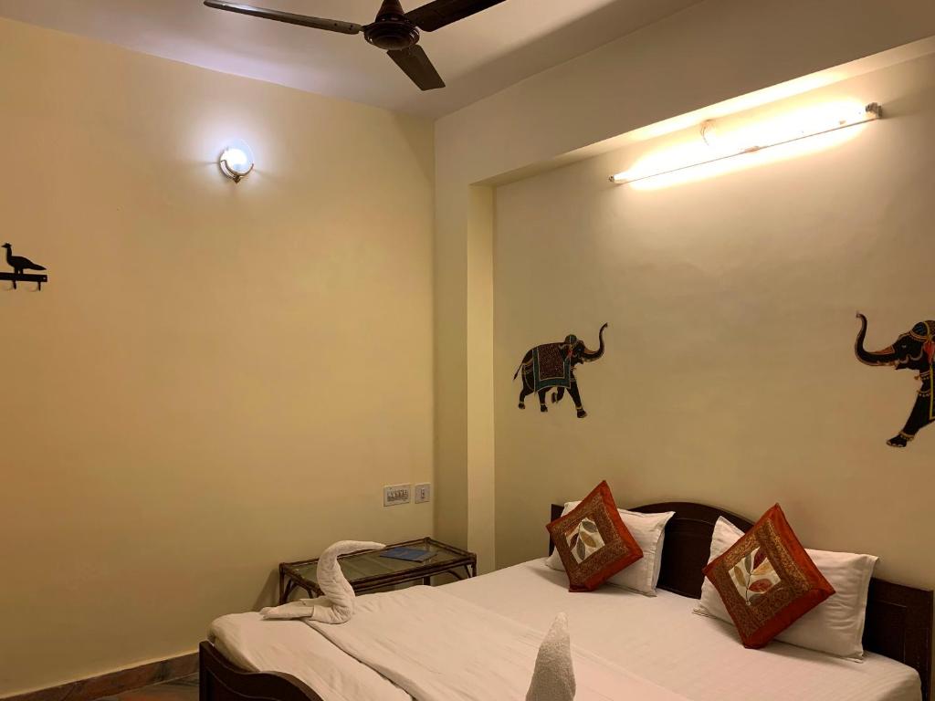 Двухместный (Стандартный номер с вентилятором), Vinayak Guest House