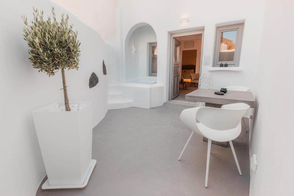Сьюит (Large Suite with Hot Tub - Cave), Eternity Suites Santorini