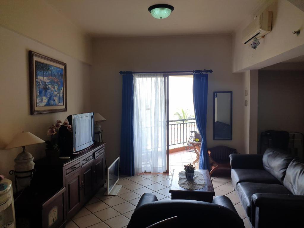 Apartemen Marbella anyer tower sadewa lt 5 view kolam renang & laut photo 1
