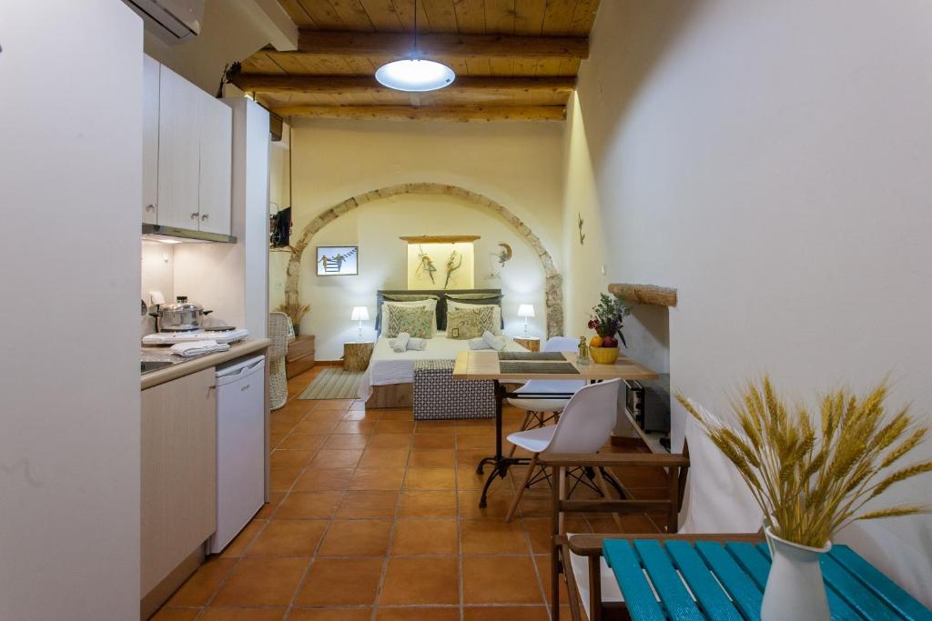 Charming Flatlet in the Old Town - Tap to explore photos