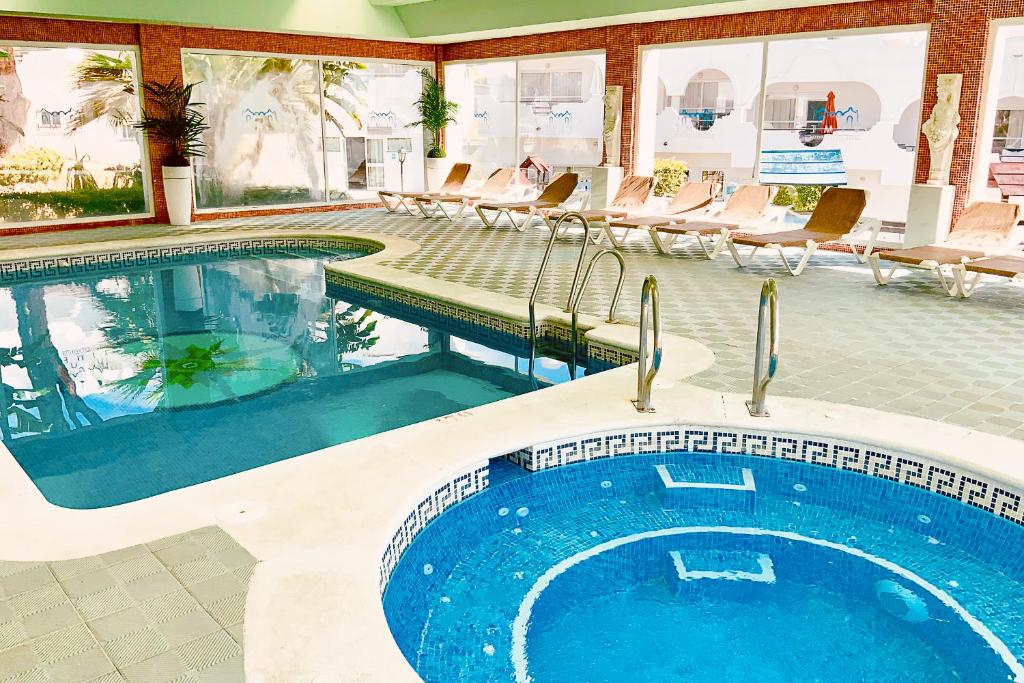 Marbella Pool & Whirlpool Sauna Resort - Happy Rentals photo 2