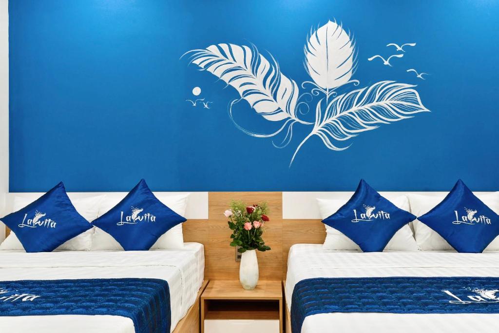 Четырехместный (Четырехместный номер с душем), La Vita Hotel