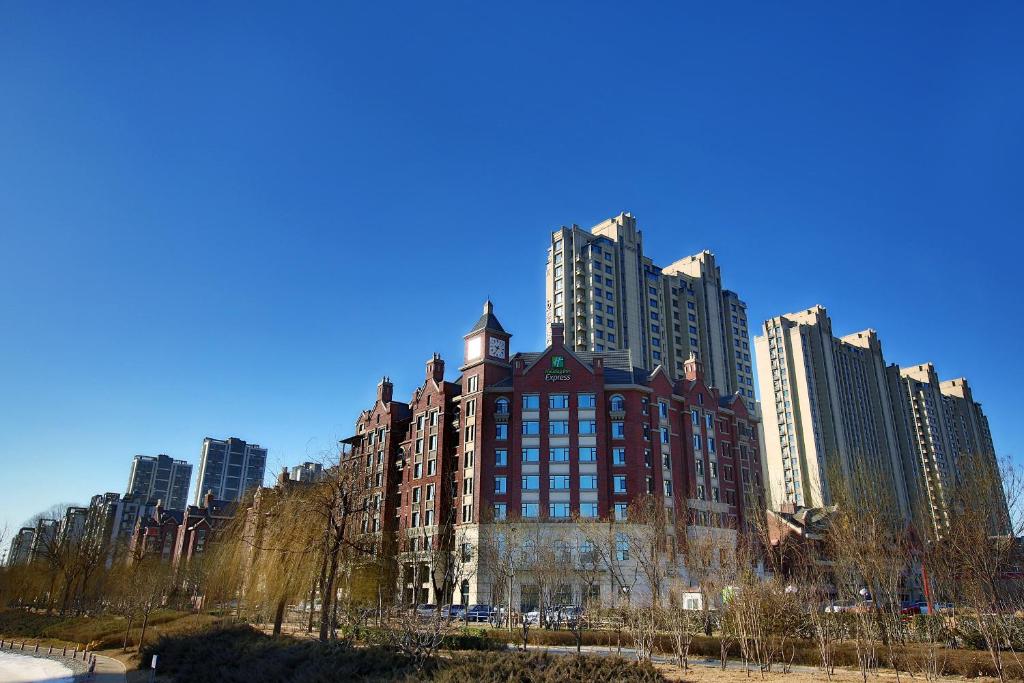 Holiday Inn Express Langfang Park View, an IHG Hotel