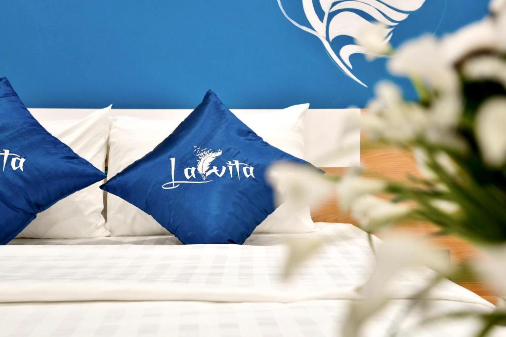 Трехместный (Трехместный номер с душем), La Vita Hotel