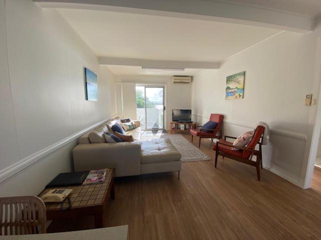 Leisure Lee Holiday Apartments - Tap to explore photos