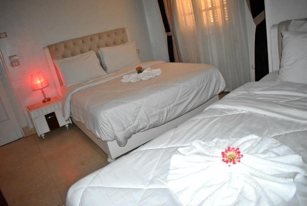 Трехместный (Трехместный номер с балконом), Abdeen Palace Hostel