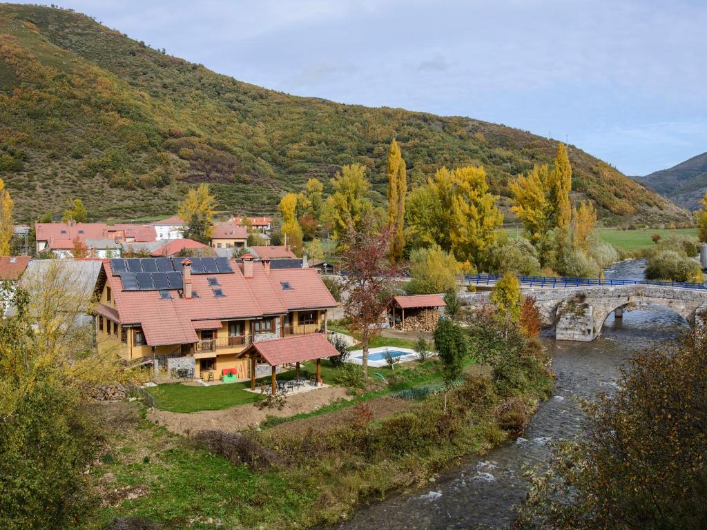 El Casar del Puente photo 3