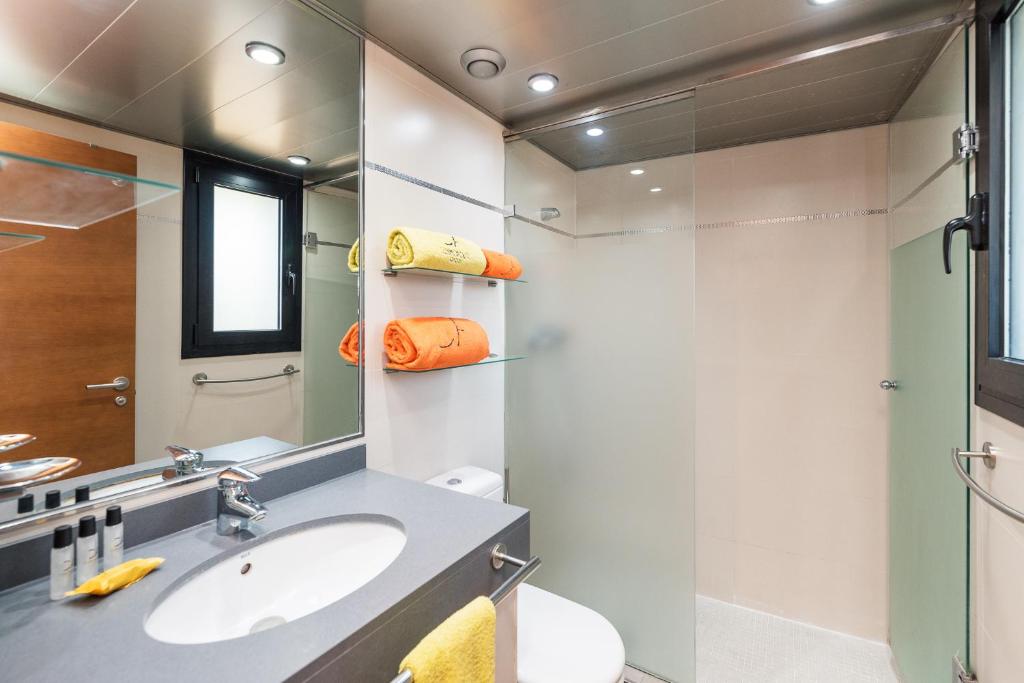 Aparthotel Las Palmeras Castelldefels Room Type - Apartment with Terrace