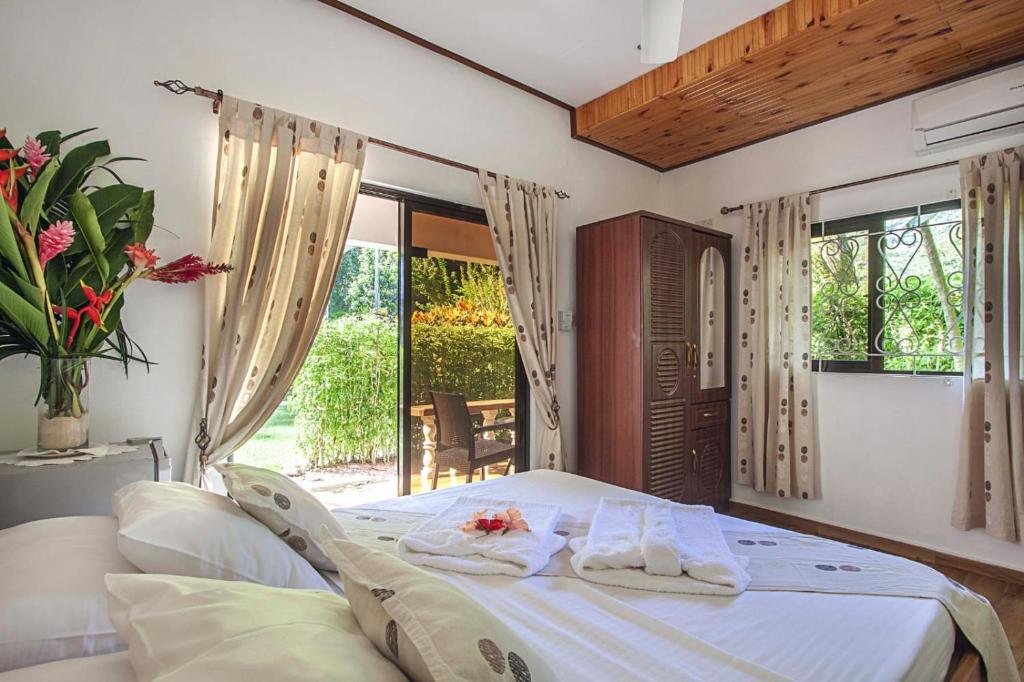 Tannette Villa photo 1