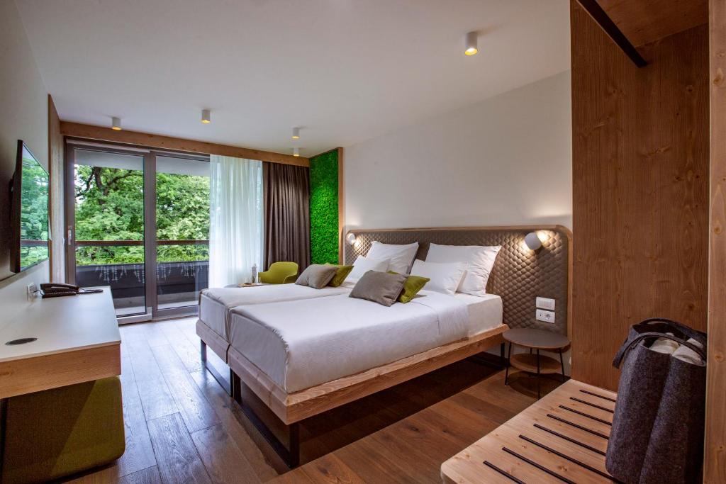 Hotel Park - Sava Hotels & Resorts - Tap to explore photos