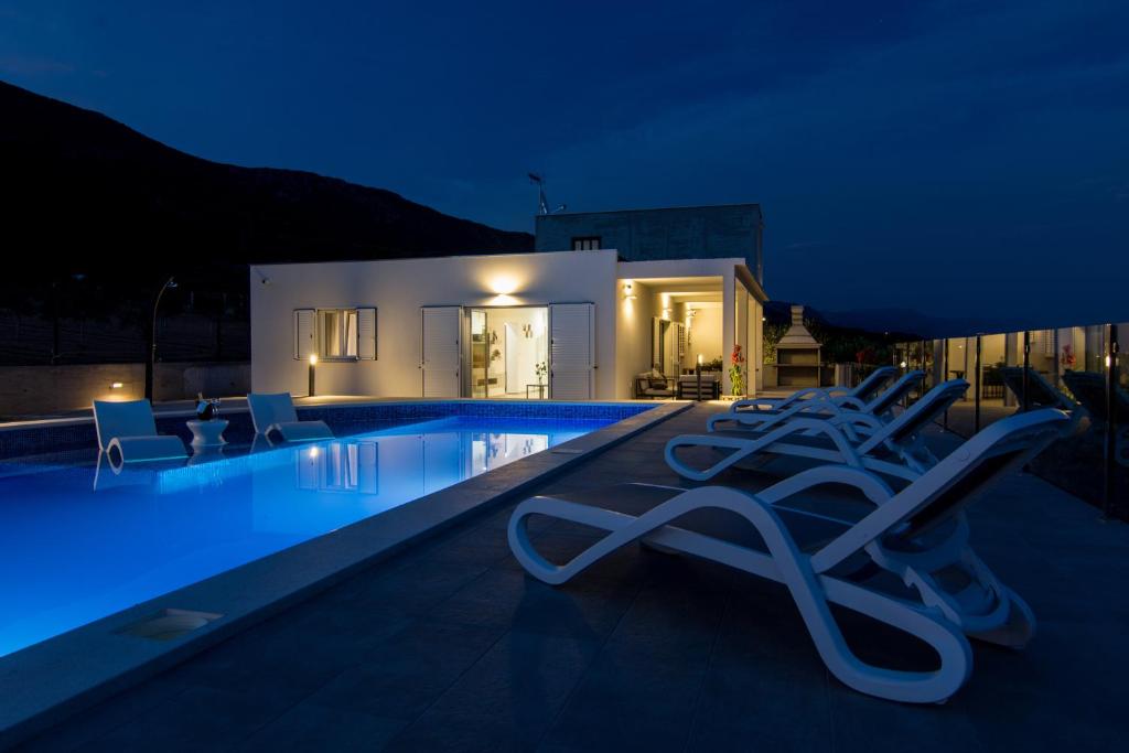 Villa Olive`s secret photo 3