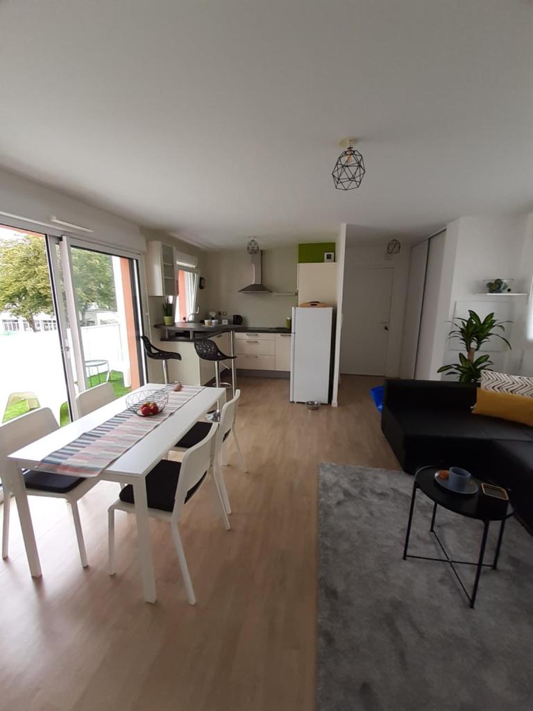 RESIDENCE APPART CENTRE VILLE LORIENT Calme Garage photo 4