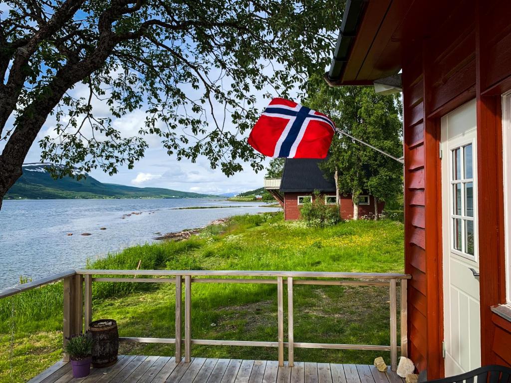The Red Fjordhouse photo 2