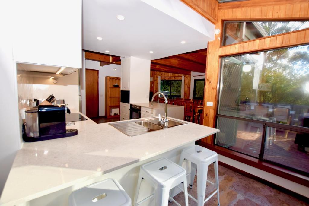 Sublime Cedar Lodge Leura photo 4