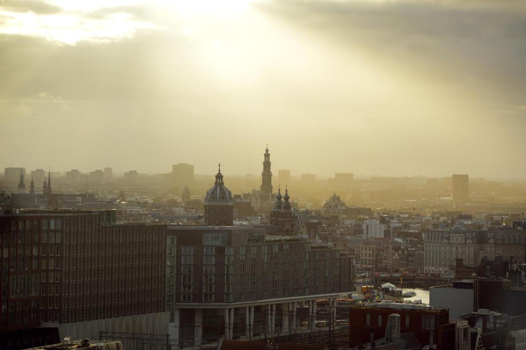 Сьюит (Полулюкс), Mövenpick Hotel Amsterdam City Centre