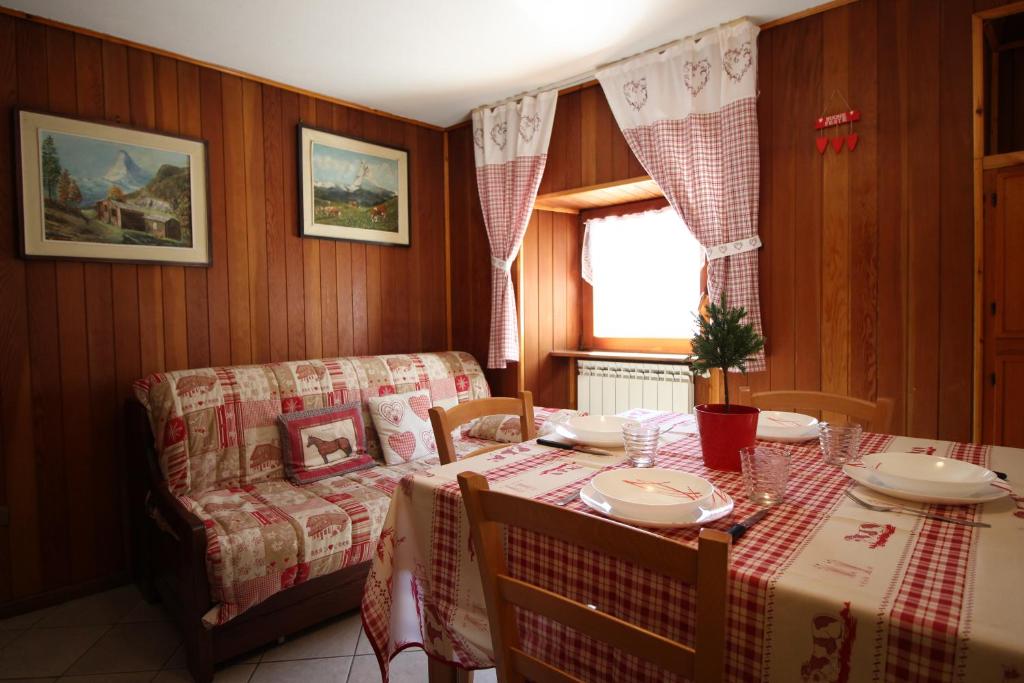 Lo Stambecco Holiday Apartment - Affitti Brevi Italia photo 2