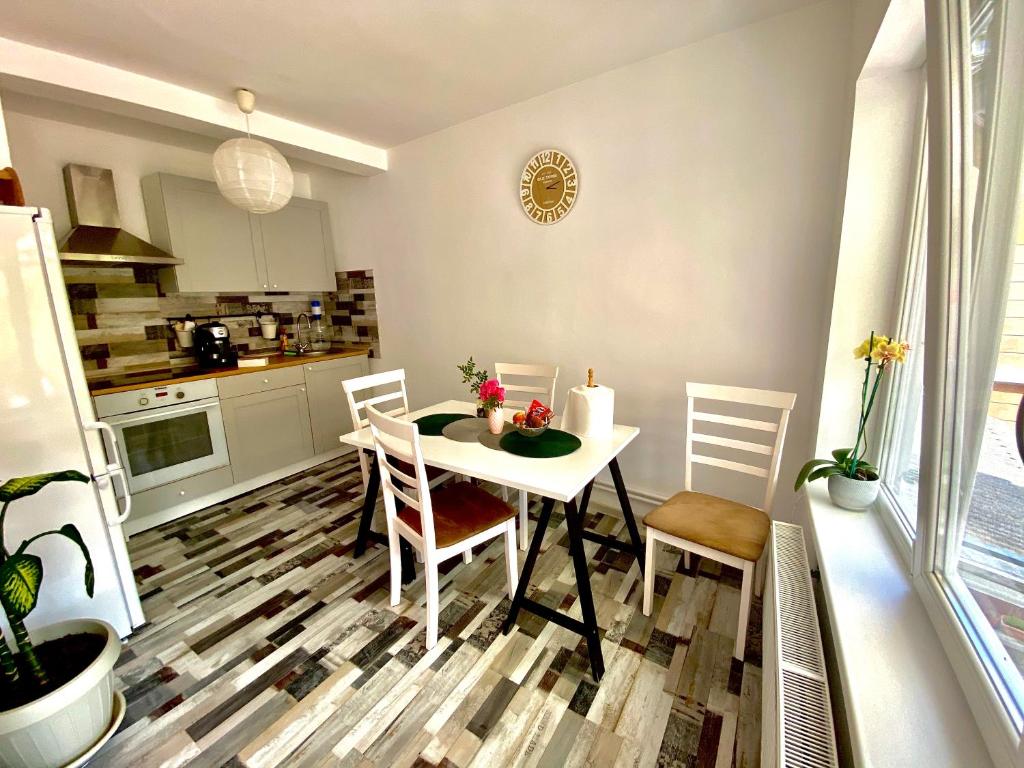 Vinyl’s Place photo 3