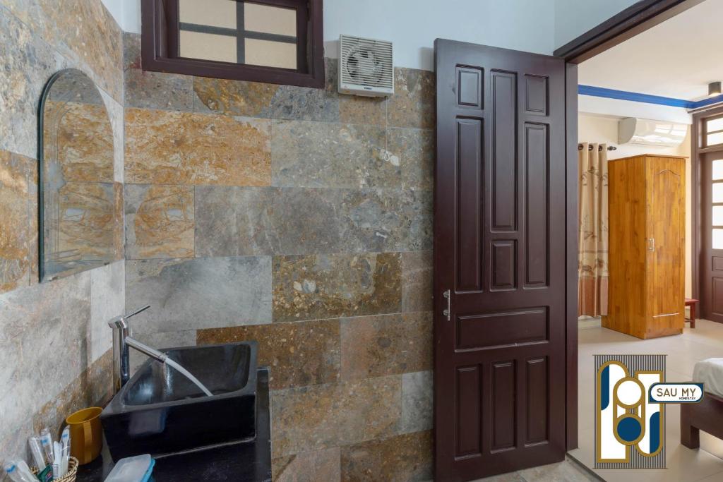 The Little House - 199