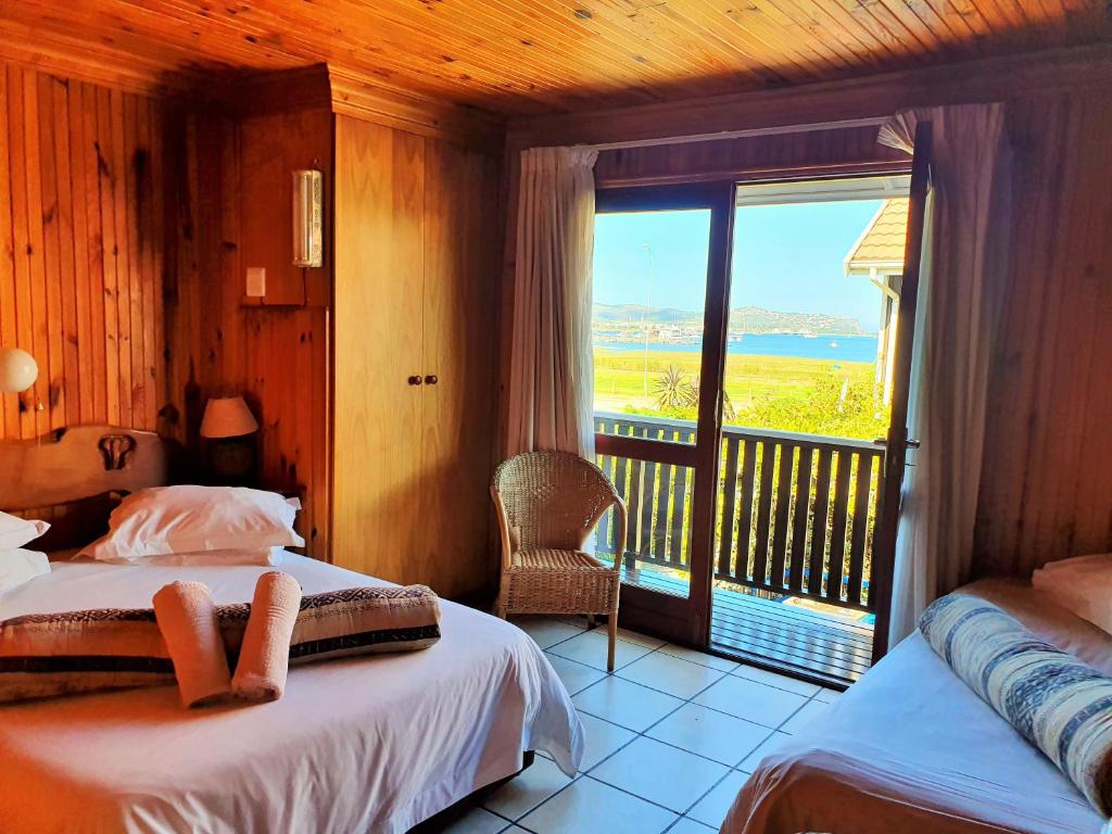 Lakeside Accommodation photo 1