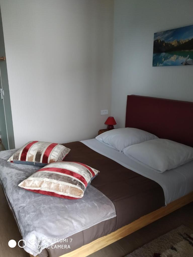Chalet Hotel Les Marmottes - Tap to explore photos