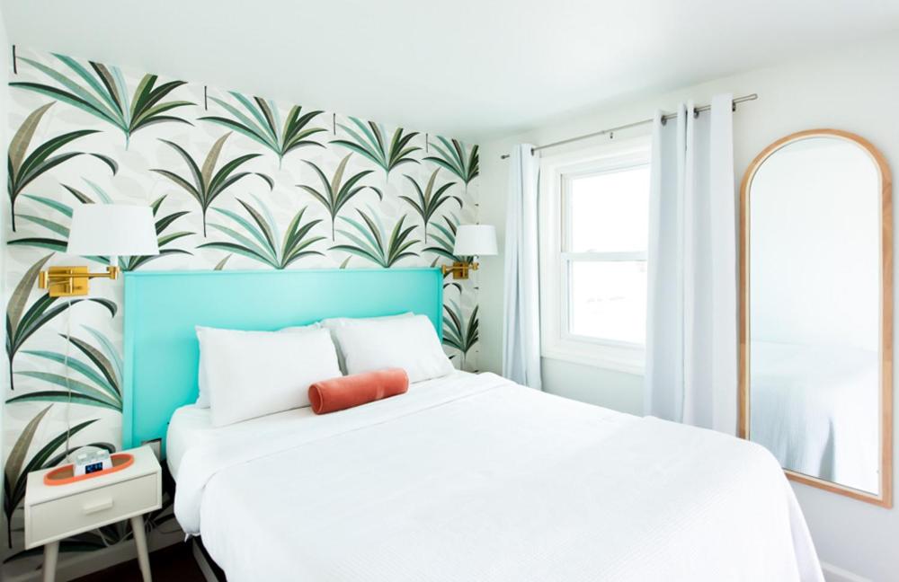 Royal Palms Motel photo 4