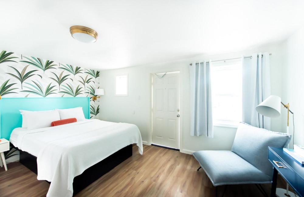 Royal Palms Motel photo 3