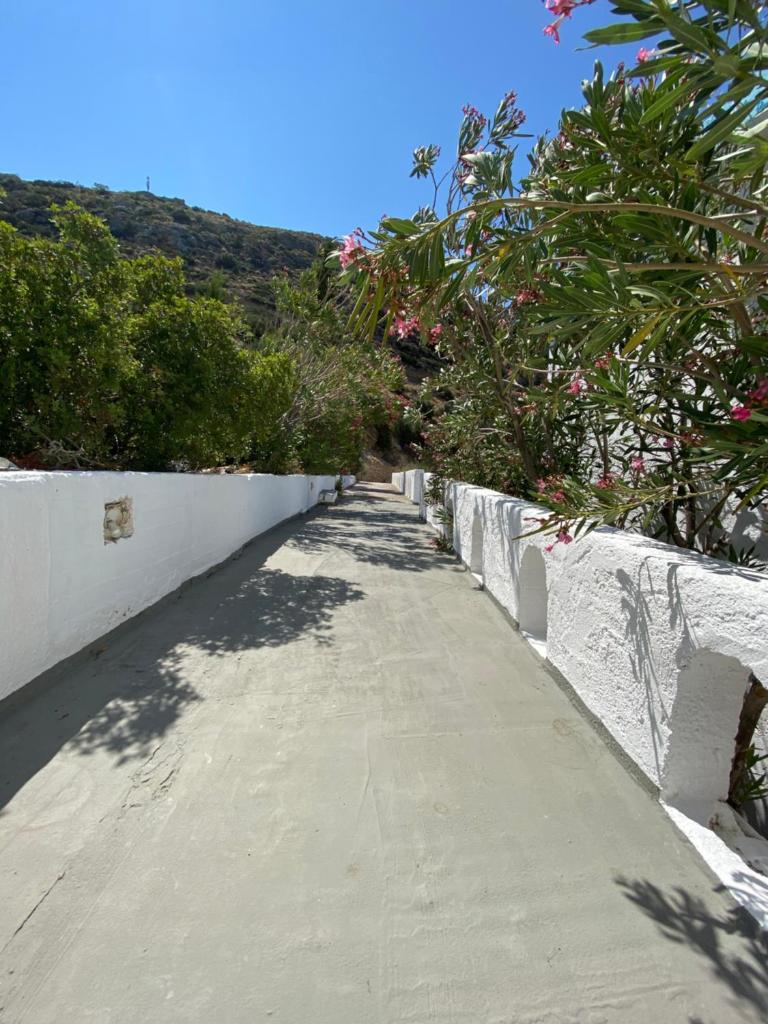 Трехместный (Трехместный номер с балконом), Oleander's Garden Traditional Cretan Cottage