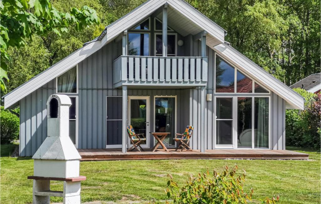 Awesome Home In Rechlin With 2 Bedrooms, Sauna And Wifi