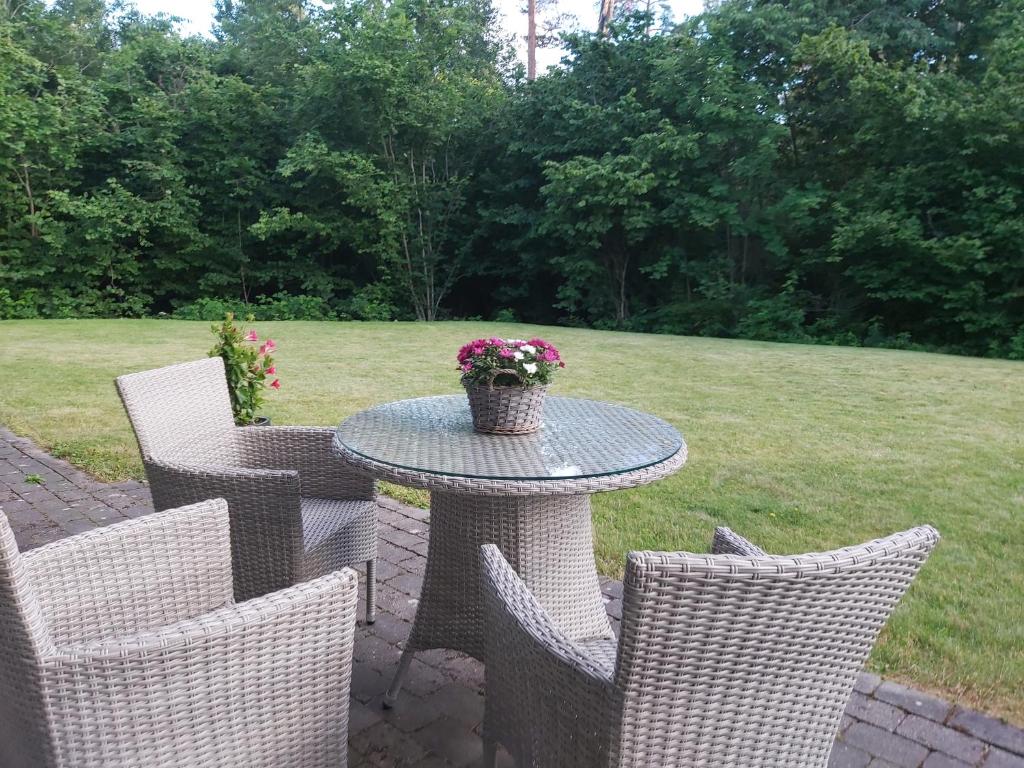 Huset i skogen photo 1