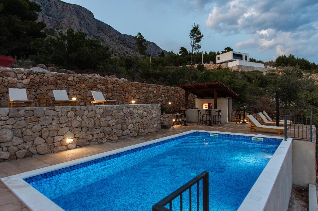 Exclusive Villa Almissa with swimming pool and sea view photo 2