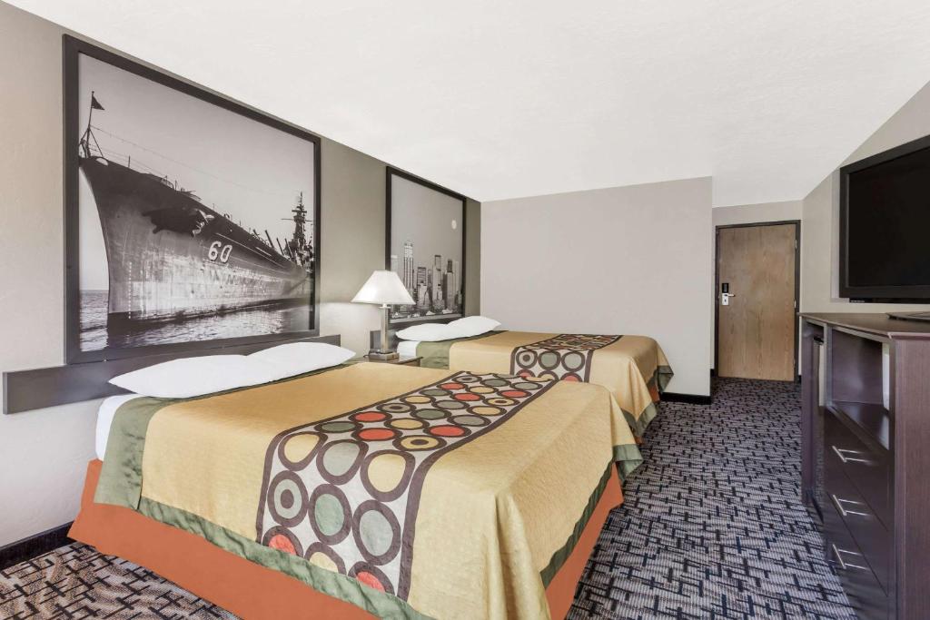 Super 8 by Wyndham Bremerton photo 3