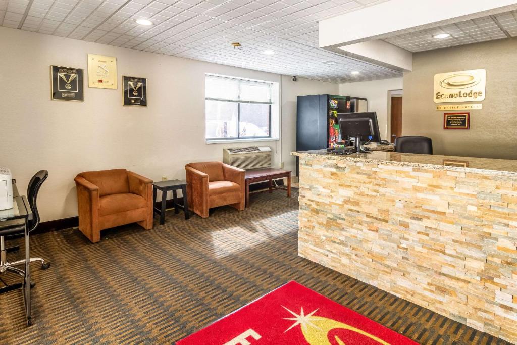 Econo Lodge by Choicehotels photo 4