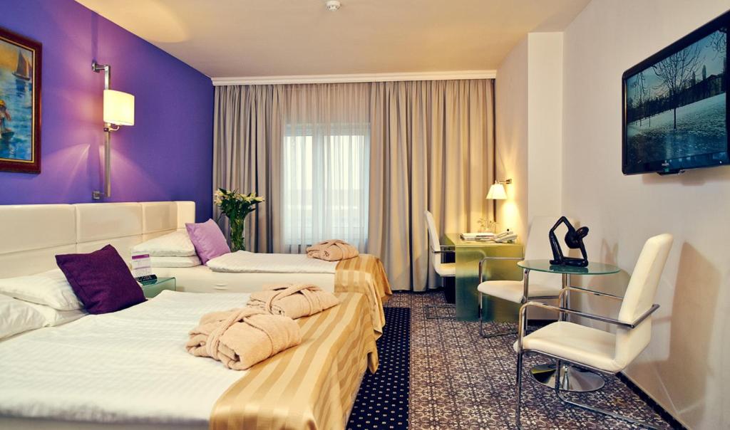 Трехместный (Стандартный трехместный номер), Hotel Phoenix