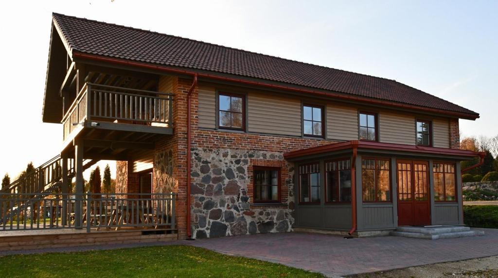 Riverside Villa photo 2