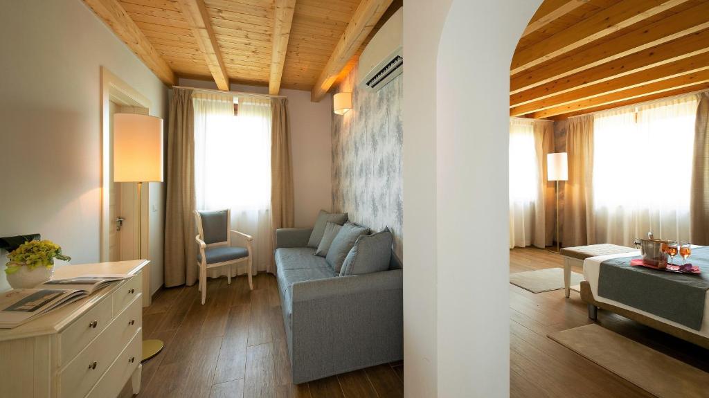 BORGO ROMANTICO GREEN RELAIS - Tap to explore photos