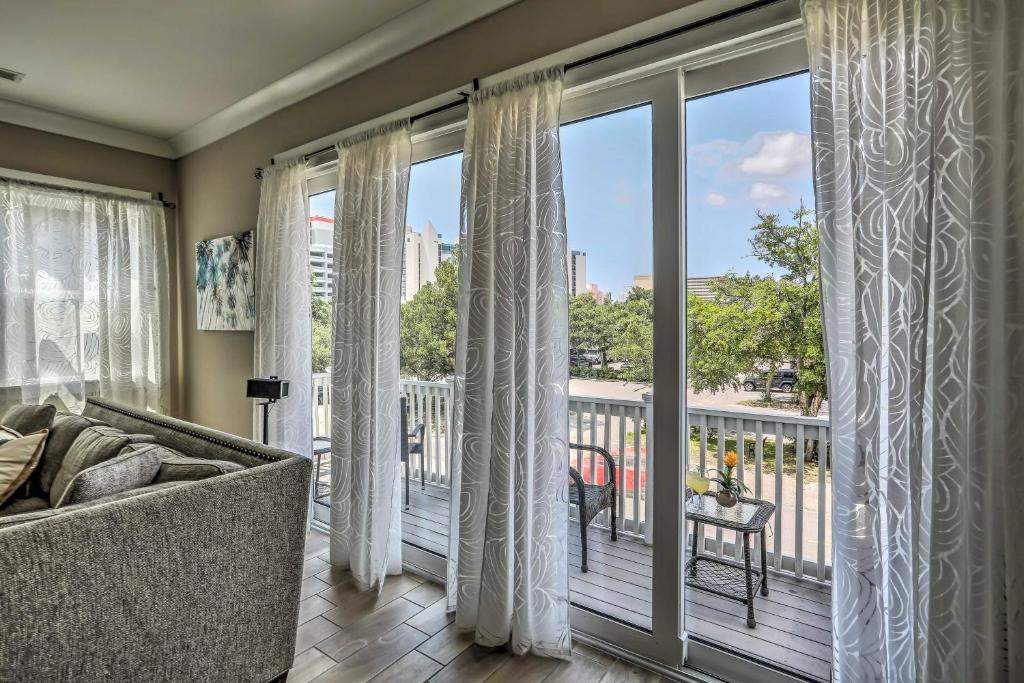 Breezy Myrtle Beach Getaway, 1 Block to Beach! photo 4