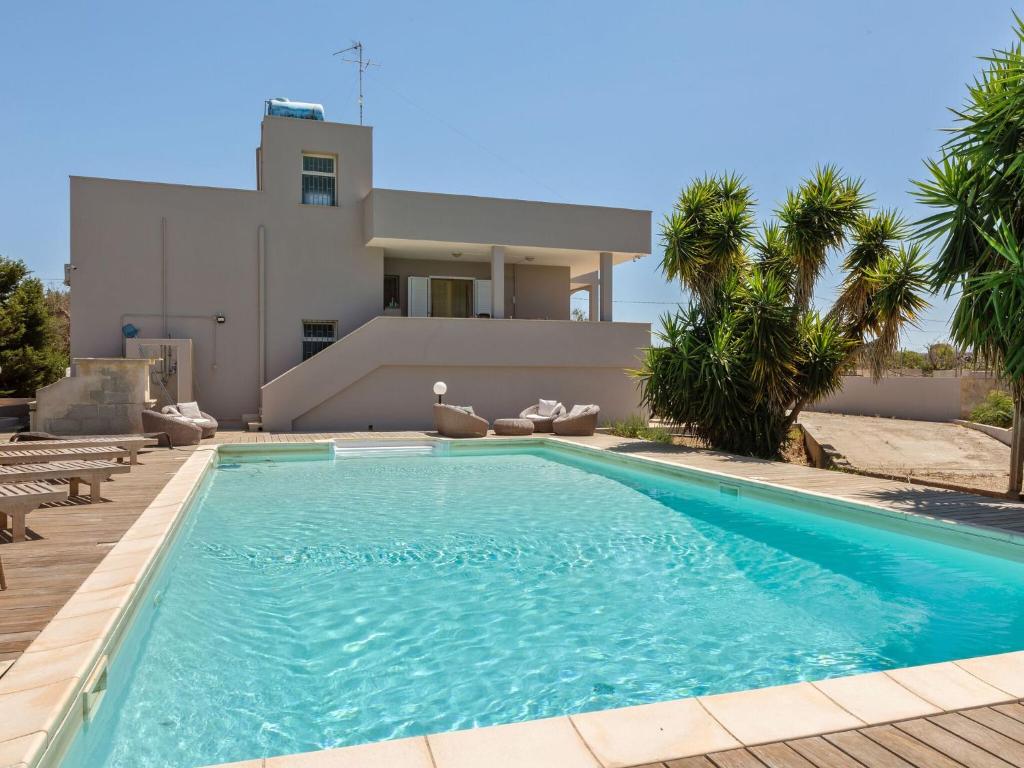 Belvilla by OYO Pool Villa Torre San Giovanni photo 1