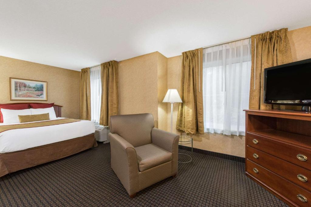 Hawthorn Suites by Wyndham Lancaster photo 2