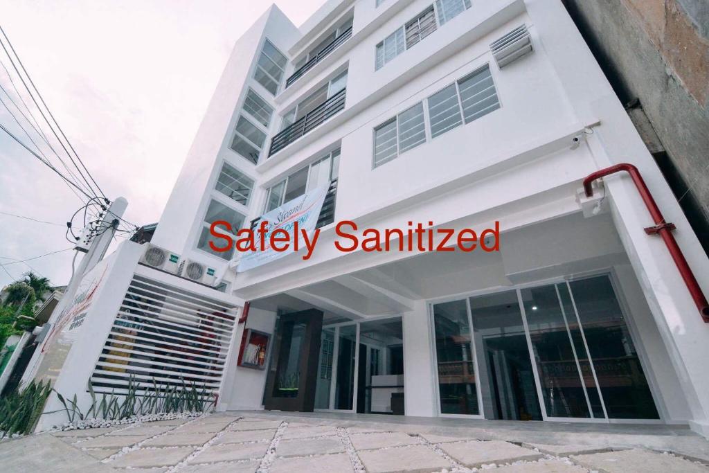 The Strand Suites and Dormitel photo 1